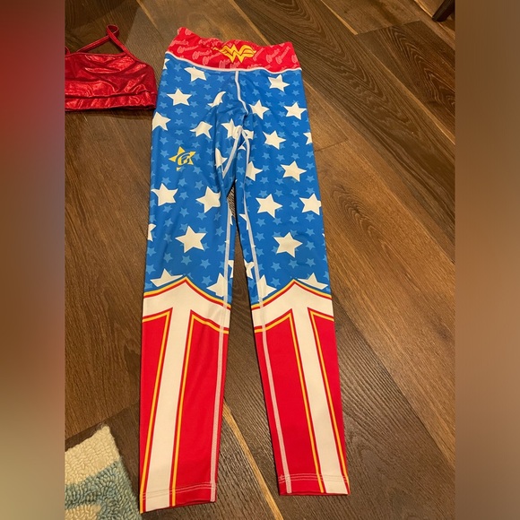 Wonder Woman fusion FG bundle size small leggings medium glitter top - Picture 2 of 16